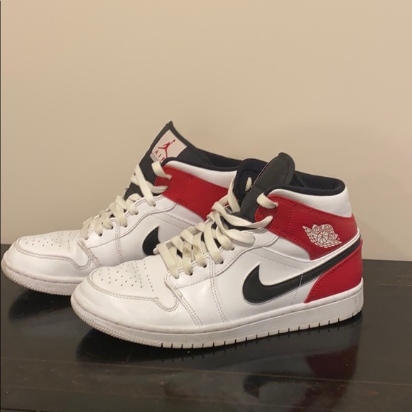 nike jordan retro mid